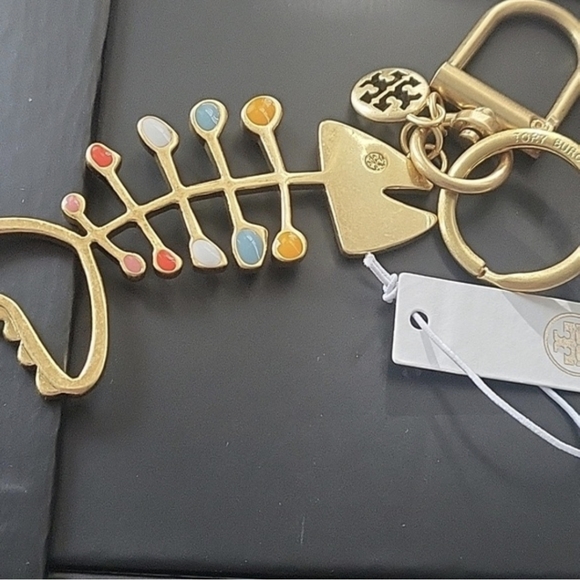 Tory Burch Charm - Picture 3 of 5